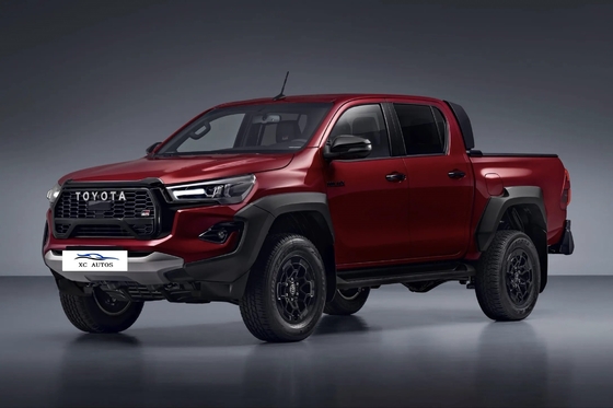 4X4 픽업 트럭 다중 링크 후면 서스펜션 및 LED 헤드 라이트로 사용 된 토요타 힐룩스