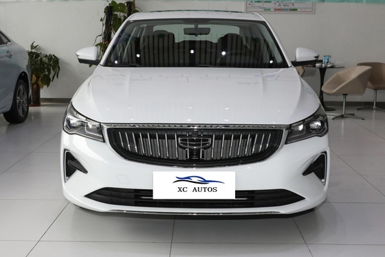 콤팩트 자동차 2023 Gen4 챔피언 에디션 1.5LCVT 타이어 사이즈 205/50 R17와 함께 향상 된 버전