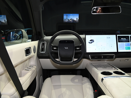 전기 운전자 좌석 조정 리 L6 2024 고급 4WD 리시안 L6 하이브리드 전기 자동차 SUV