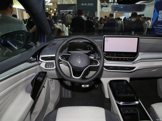 터치 스크린과 ESC는 VW ID4 크로즈 EV SUV 오프로드 차량의 완벽한 조합입니다.