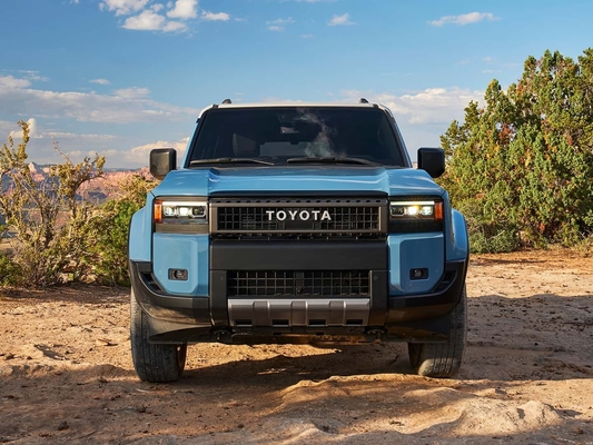 2024 토요타 프라도 SUV 자동차 액세서리 및 자동 변속기와 함께 가솔린 엔진
