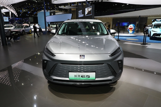 뷰이크 E5 실버 장거리 620km SUV 고속 사용 전기 자동차