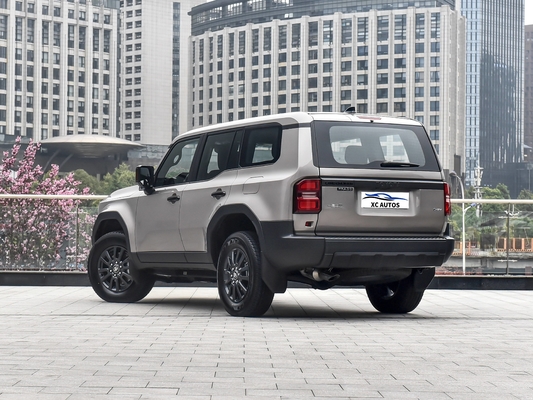 2024 토요타 프라도 150 SUV 전면 격리대 스타일과 기능의 완벽한 조합