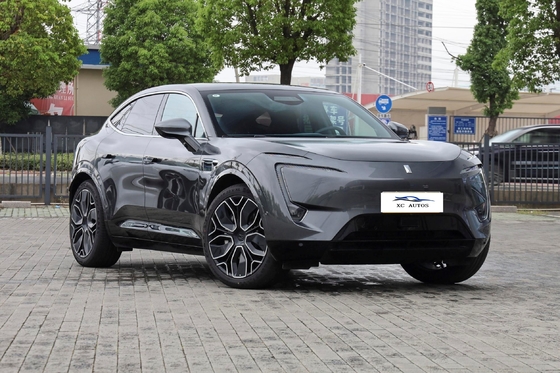 차난 화웨이 아바타 11 전기 자동차 SUV 다기능 스티어링 휠과 자동차
