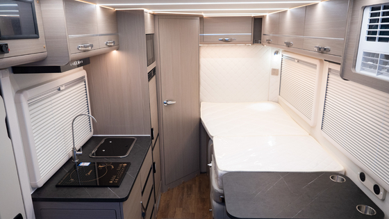 2023 춘천 트럭 캠퍼 RV 자동차 4x4 모터캠 춘천 카라반 토크 390 후방 카메라 360°