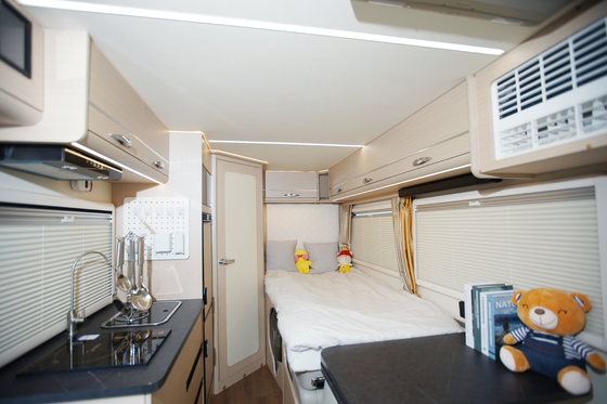 2023 춘천 트럭 캠퍼 RV 자동차 4x4 모터캠 춘천 카라반 토크 390 후방 카메라 360°