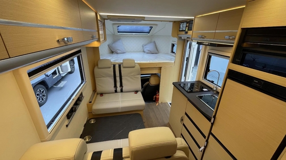 2023 춘천 트럭 캠퍼 RV 자동차 4x4 모터캠 춘천 카라반 토크 390 후방 카메라 360°