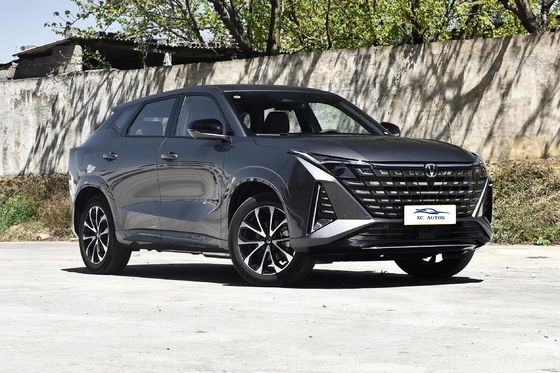 최고 속도 170km/h 차간 UNIZ UNIZ 자동차 전기 SUV 크로스오버 후면 카메라 360°