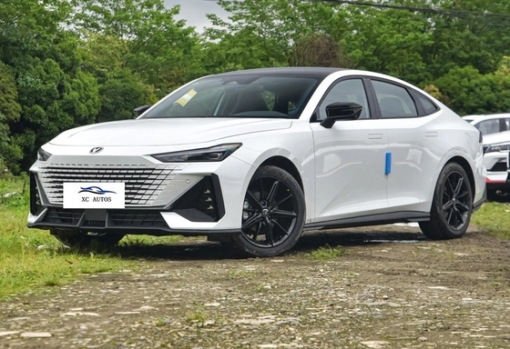 터치 스크린 예 CHANGAN UNI-V 엑살트 버전 1.5T 188hp L4 5도어 5석 헤치백