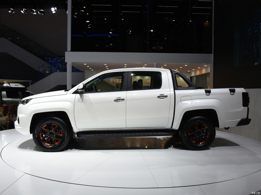 2023 큰 가치 JMC YUHU7 R17 타이어 크기와 가솔린 가솔린 픽업 트럭