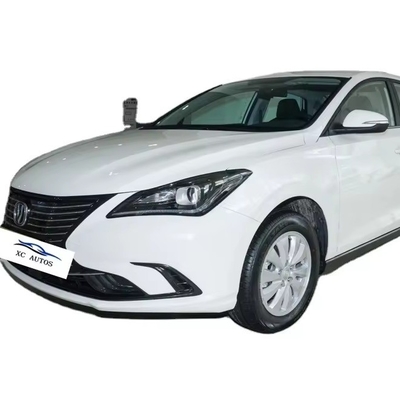 2024 충칭 메이드 인 에아도 EV460 지징 택시 버전 리?? 철화화 205/60 R16