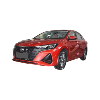가솔린 자동차 1.4t 1.6l 엔진 5석 좌우 세단