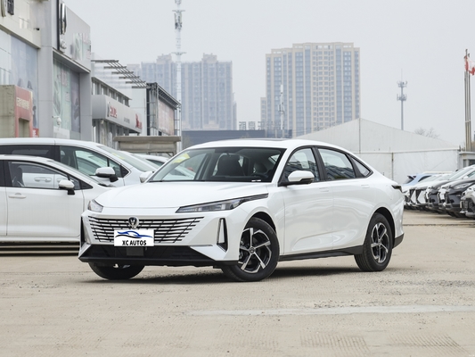 차난 EADO 1.5T GDI DCT 좌측 운전 세단 4도어 5석 가솔린 자동차 시장