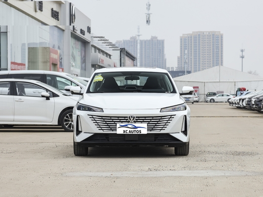차난 EADO 1.5T GDI DCT 좌측 운전 세단 4도어 5석 가솔린 자동차 시장