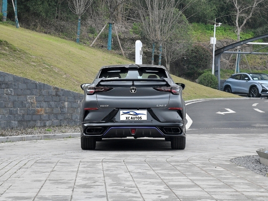 차난 유니-T 1.5T 2.0T 188HP 138KW 300NM 가스/석유 패노라마 태양 지붕이 있는 컴팩트 SUV