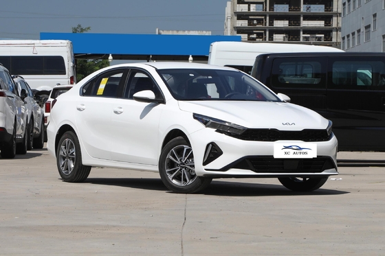 2024 수입 KIA K3 세단 자동차 360° 후방 카메라 고속 가스와 가죽 좌석 재료