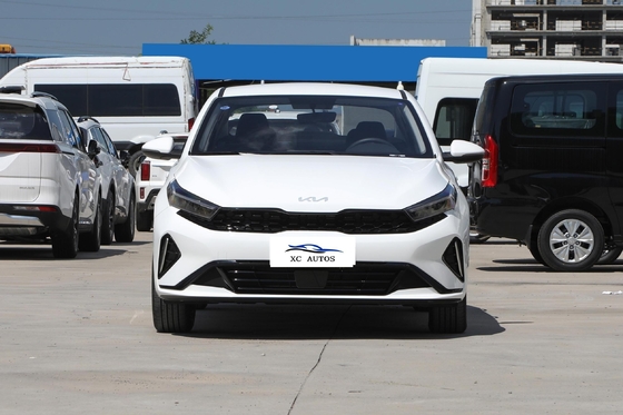 2024 수입 KIA K3 세단 자동차 360° 후방 카메라 고속 가스와 가죽 좌석 재료