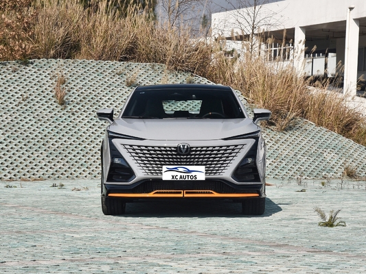 차난 유니트 2.0t 가스 가솔린 자동차 가솔린 차량 가죽 좌석과 LED 전등