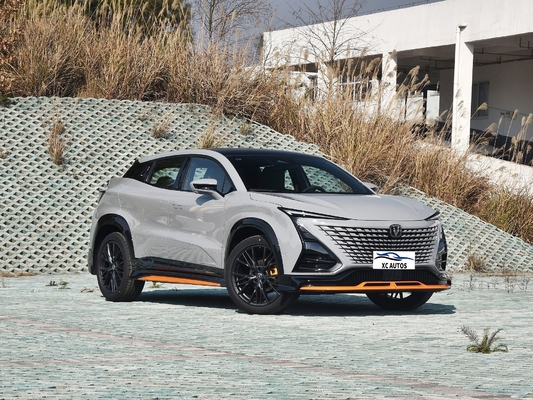 차난 유니트 2.0t 가스 가솔린 자동차 가솔린 차량 가죽 좌석과 LED 전등