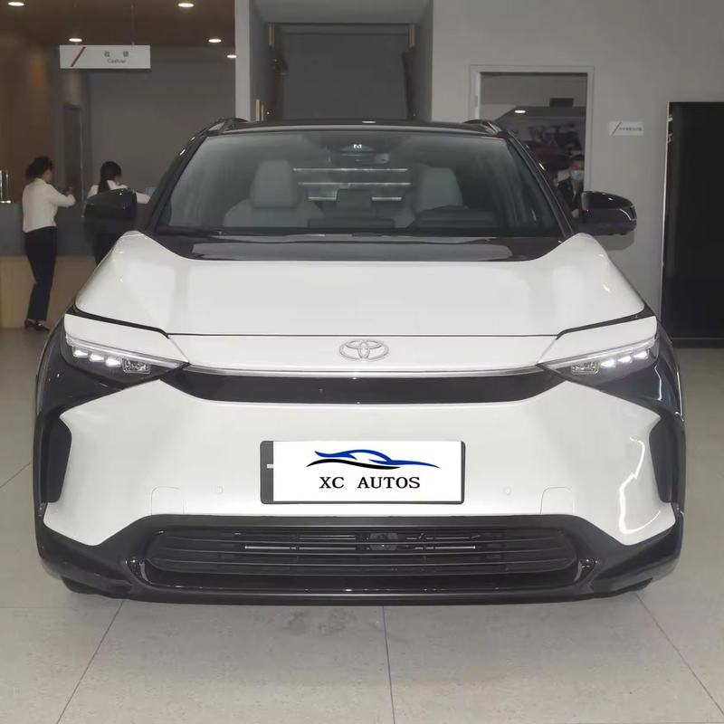 2023 도요타 Bz4X 장거리 전기 자동차 SUV 후면 카메라와 전기 사용