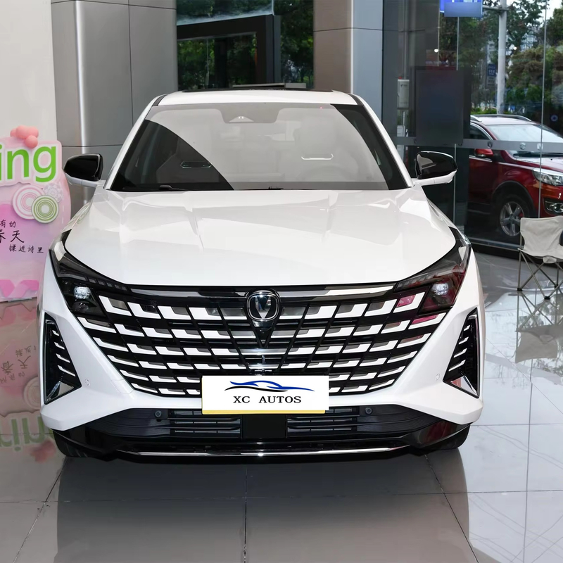 최고 속도 170km/h 차간 UNIZ UNIZ 자동차 전기 SUV 크로스오버 후면 카메라 360°