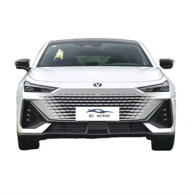 터치 스크린 예 CHANGAN UNI-V 엑살트 버전 1.5T 188hp L4 5도어 5석 헤치백