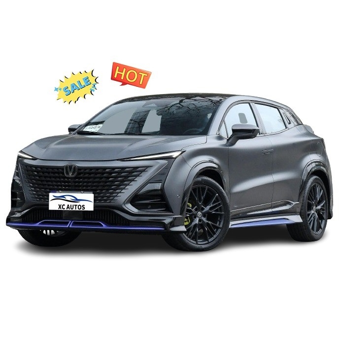 차난 유니-T 1.5T 2.0T 188HP 138KW 300NM 가스/석유 패노라마 태양 지붕이 있는 컴팩트 SUV