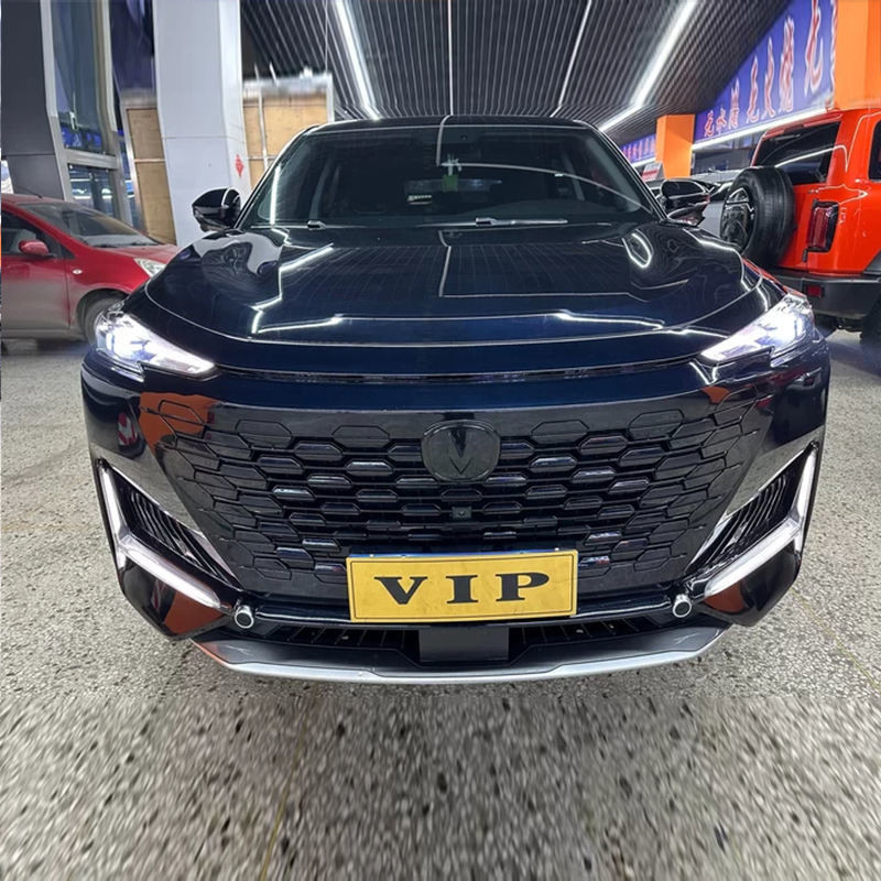 차난 UNI-K 2021 2.0T 우수한 모델 디스플레이 마일리그 60 000 km Awd 가솔린 자동차 중고차